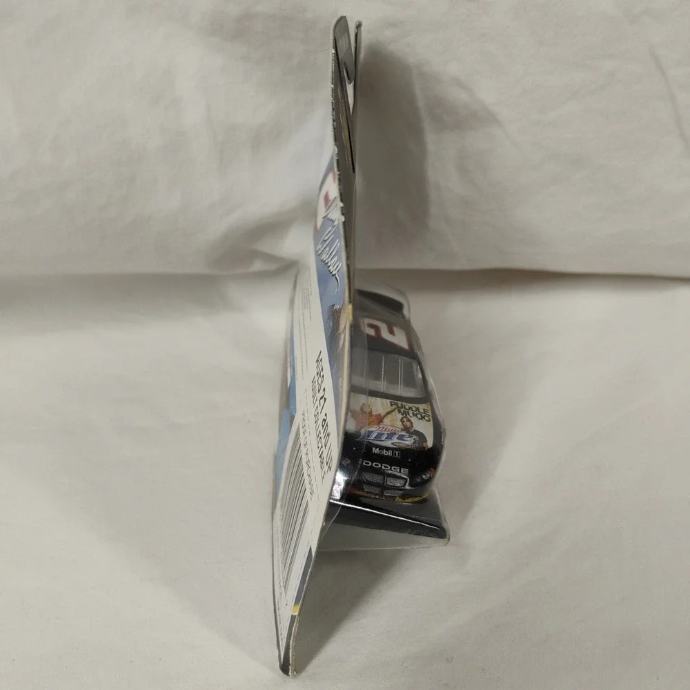 NASCAR Winners Circle #2 Rusty Wallace Miller Lite Mobil 1 1:64 Die Cast Car '04